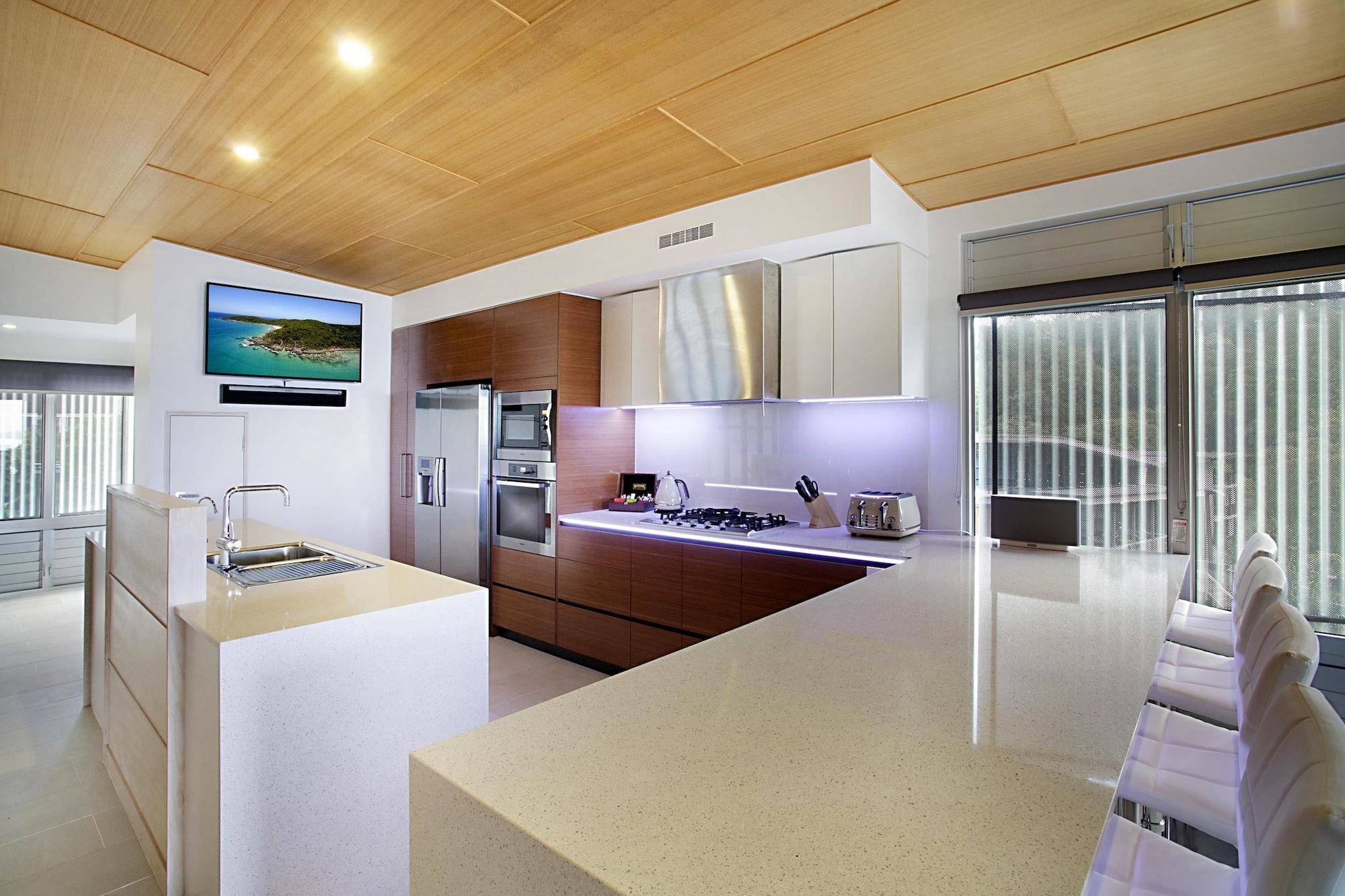 Peppers Noosa Resort And Villas Zewnętrze zdjęcie A modern Australian kitchen