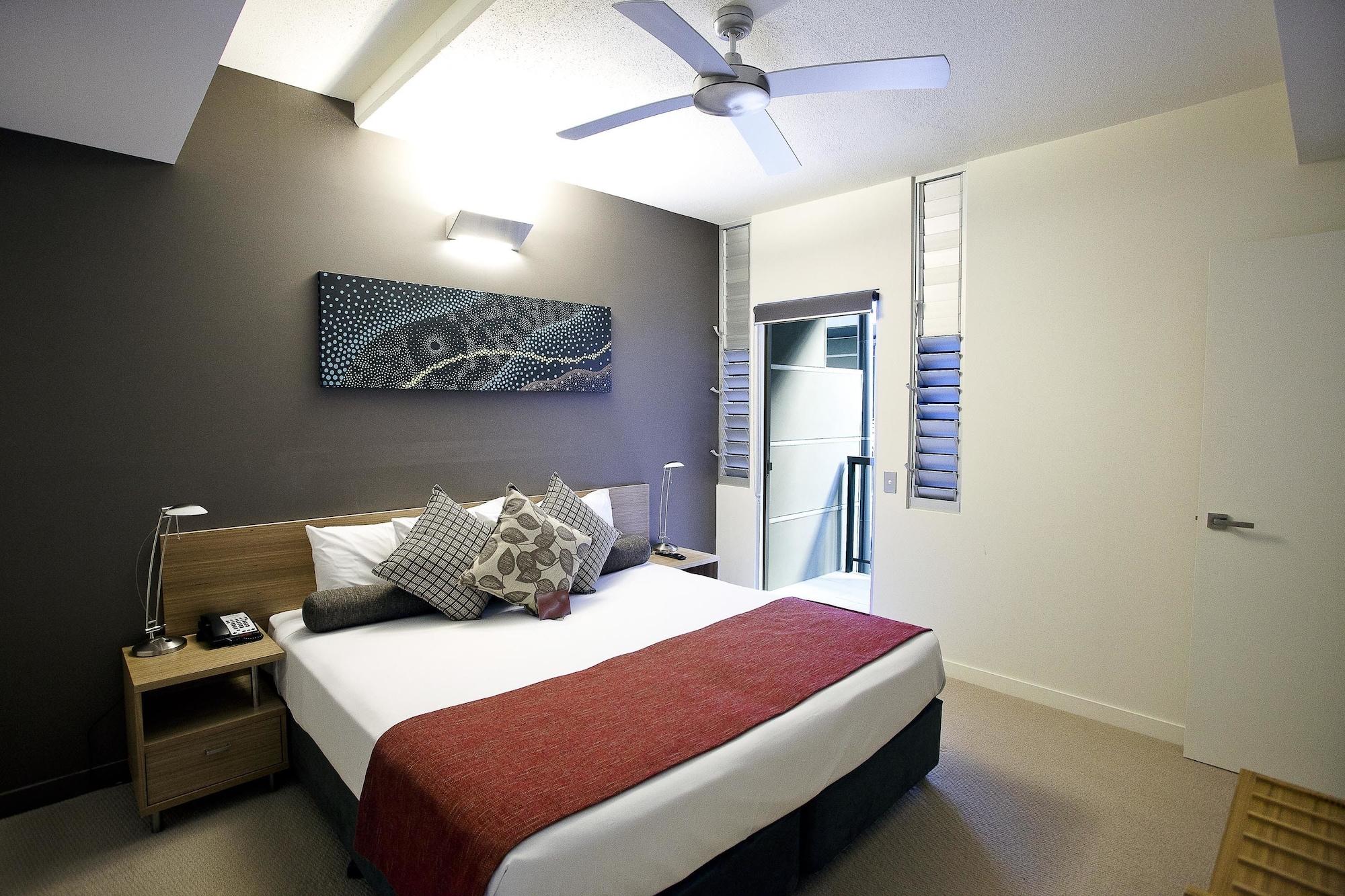 Peppers Noosa Resort And Villas Zewnętrze zdjęcie A bedroom at the Mantra on the Lake