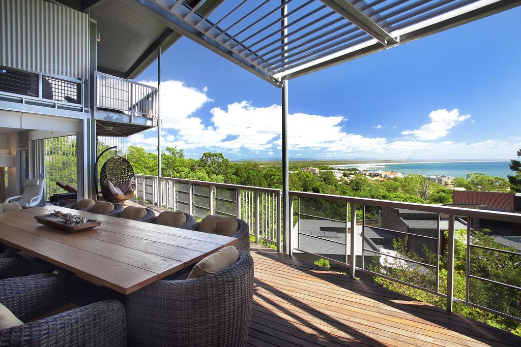 Peppers Noosa Resort And Villas Zewnętrze zdjęcie A view from a balcony