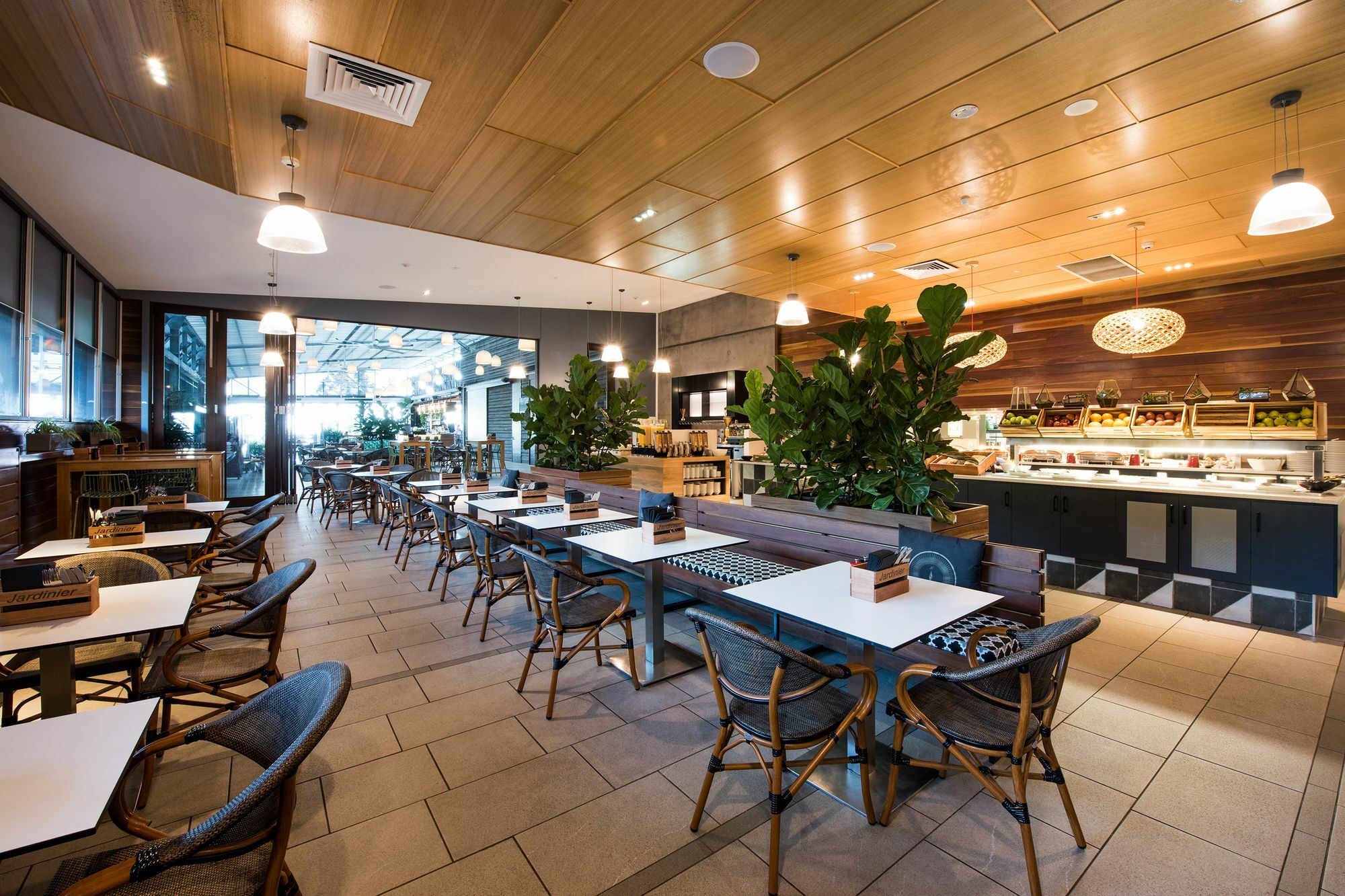 Peppers Noosa Resort And Villas Zewnętrze zdjęcie The interior of the restaurant