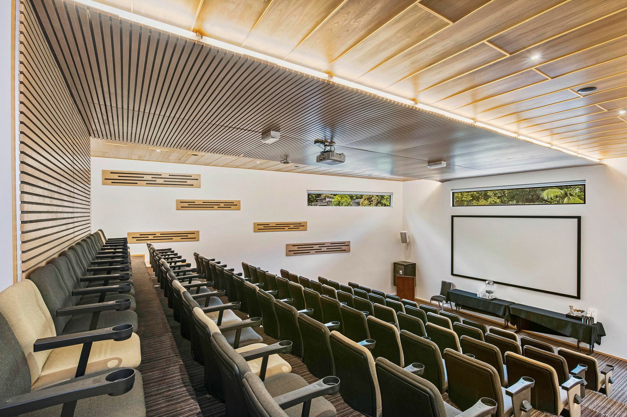 Peppers Noosa Resort And Villas Zewnętrze zdjęcie The auditorium at the Center for the Arts