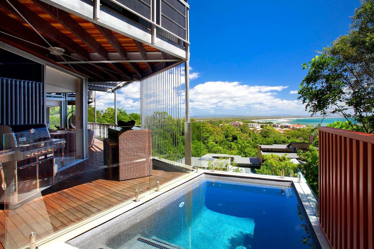 Peppers Noosa Resort And Villas Zewnętrze zdjęcie A pool at a private residence in Queensland, Australia